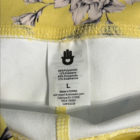 Spiritual Gangster Yellow Leggings with Floral Design - Picture 3 of 5